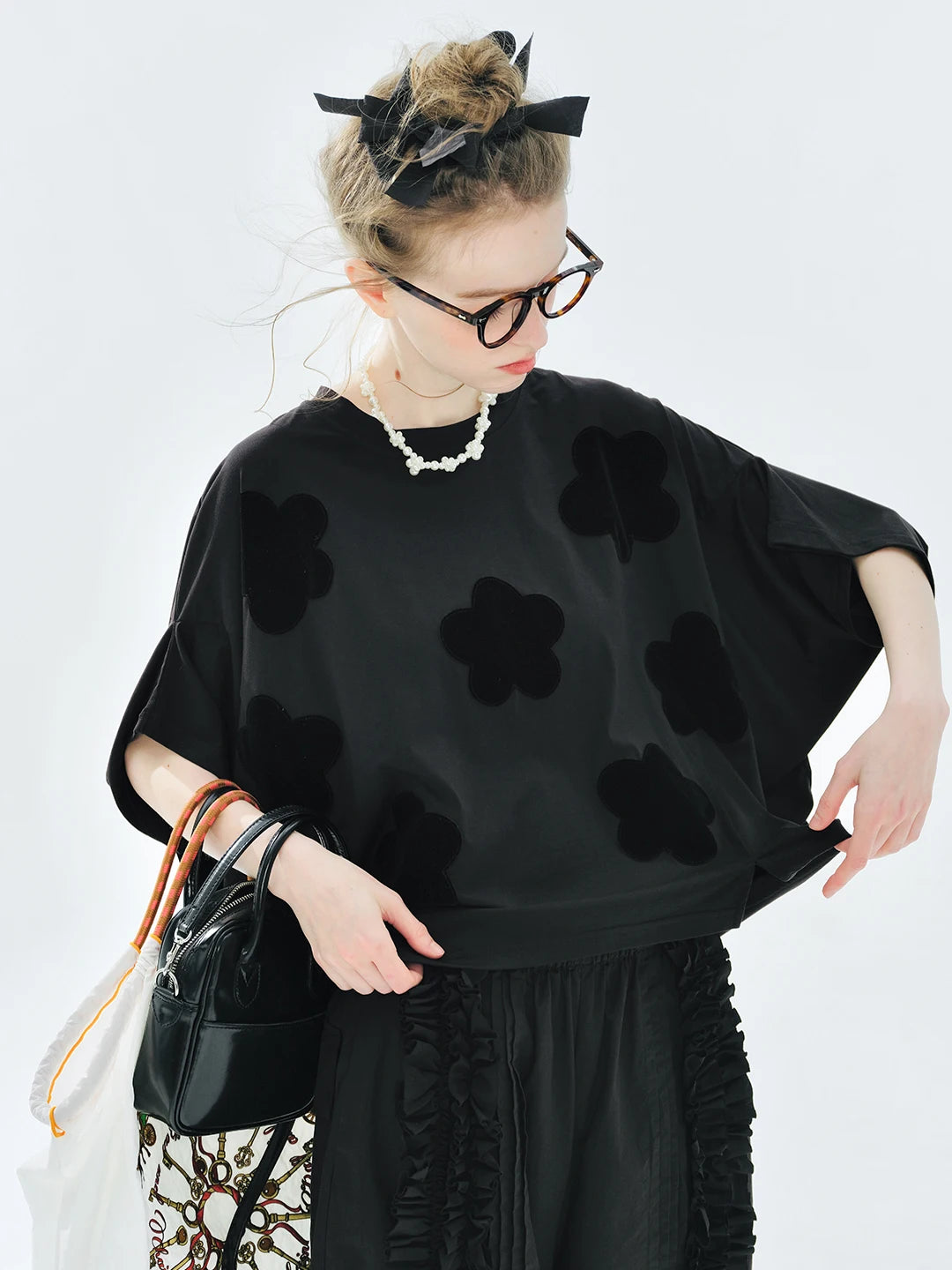 Women's Black Top Short Sleeve Round Neck Floral Applique Loose Fit Irregular Hem Casual Daily Wear Comfort Styling 255075