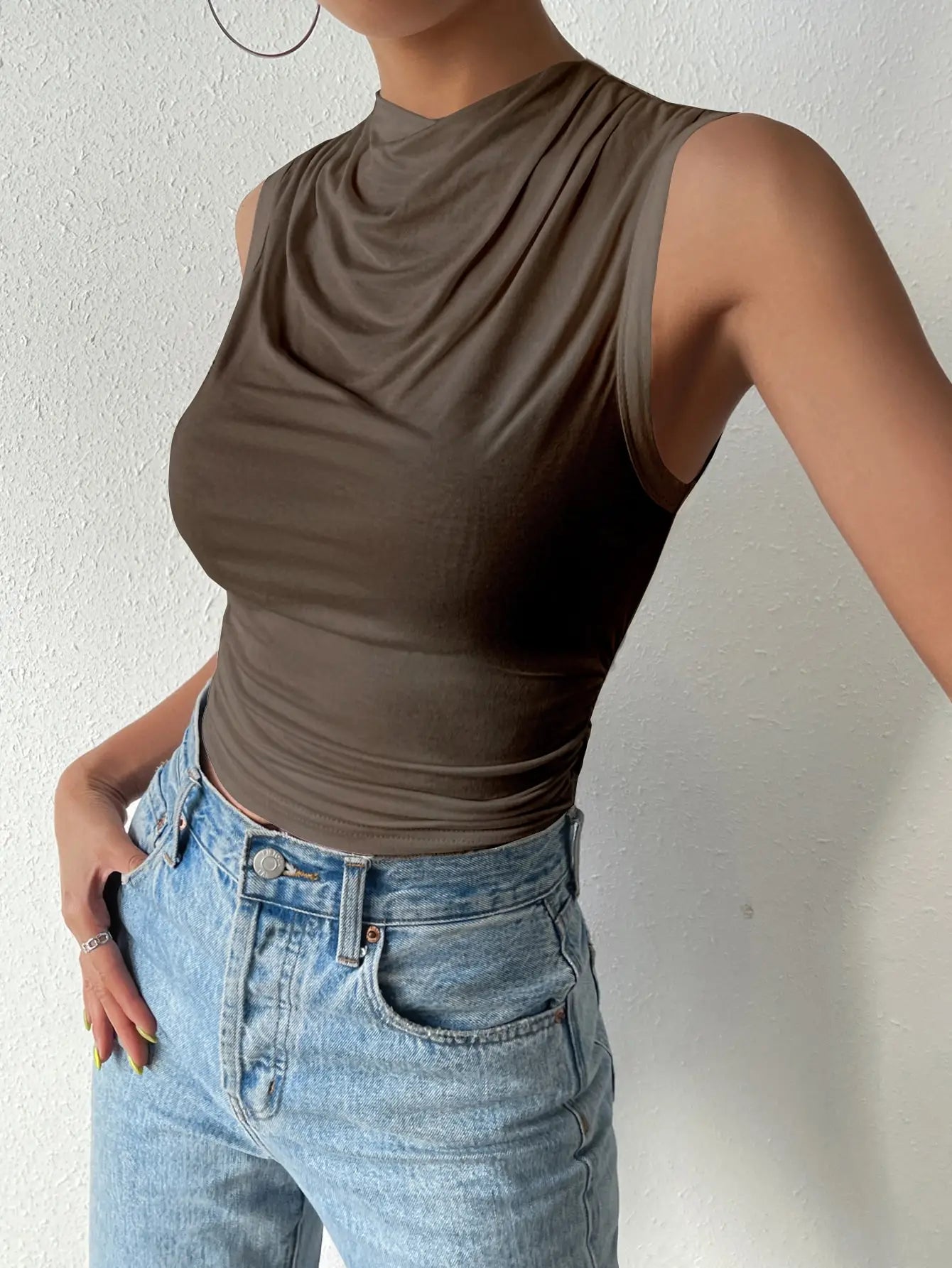 Women's Casual Pleated Design Top Summer Fashion Street Style Solid Color Slim Half High Neck Sleeveless T-Shirt Top