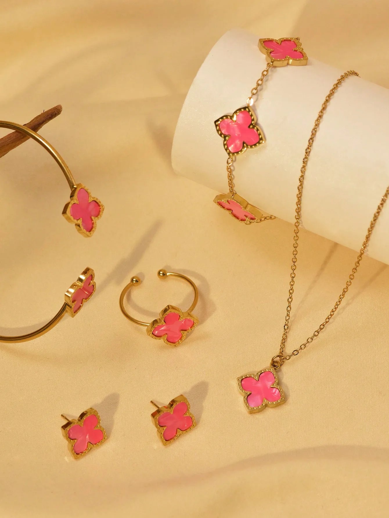 S2cb35f3dd2884c63b0f3ee13375fbf20U