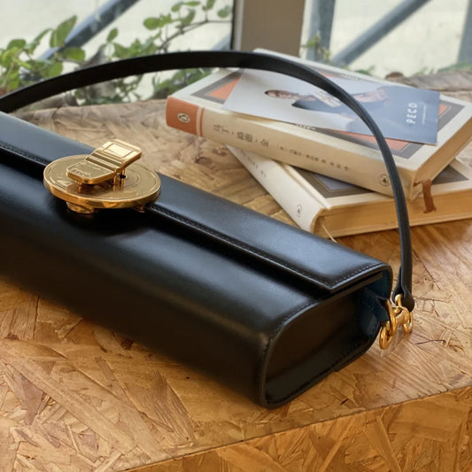 S2e590efedf0e435a848f26607e590c62N