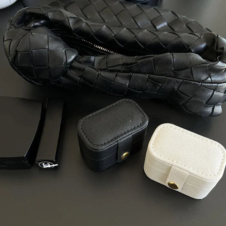 S97b00ea789e0439785f6b8f94b6473881